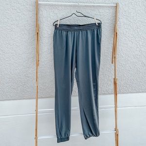 Merrill Lightweight Athletic Joggers Size Medium